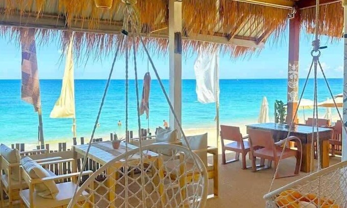 Maret House | Lemon Bungalow: Lamai beachfront at Tiki Beach