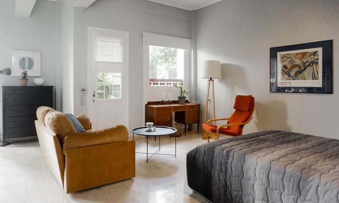 Argos Apartment | Lemon Garden Studio