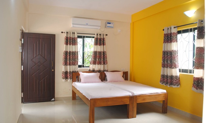 Calangute House | LEMONDROP TWIN BEDDED ROOM with open terrace