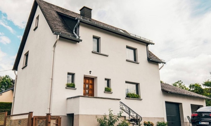 Hunerbach House | Lena am Nürburgring by Interhome