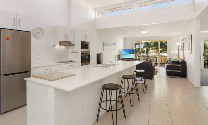 North Creek Apartment | Lennox Beach Resort 2 Bedroom Oceanic Apartment