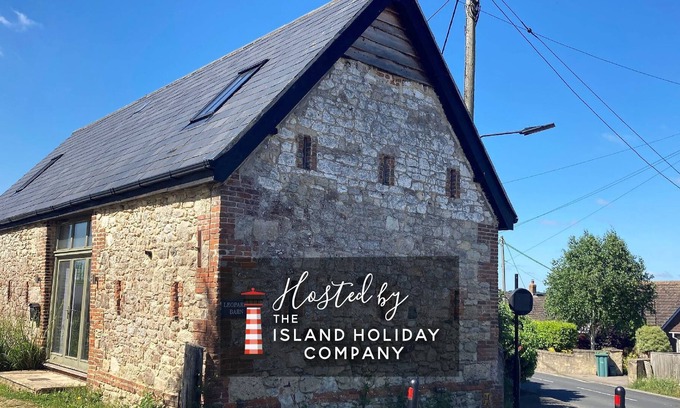 Ryde Cottage | Leopards Barn - a barn conversion that sleeps 5 guests in 2 bedrooms