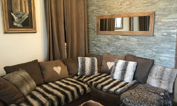 Mont-de-Lans Apartment | LES 2 ALPES TB APPART 85M2 3 BEDROOMS WIFI ON THE SLOPES