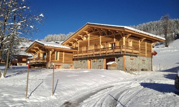 Notre-Dame-de-Bellecombe House | LES BARONY - LE BOUZA