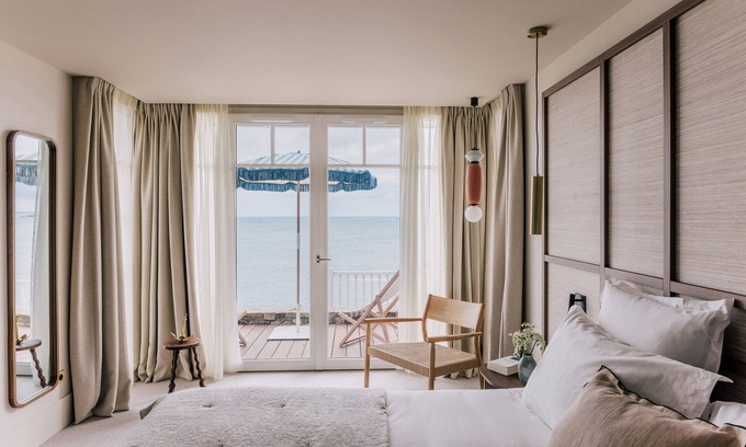 Perros-Guirec Hotel | Les Bassans - Fontenille Collection