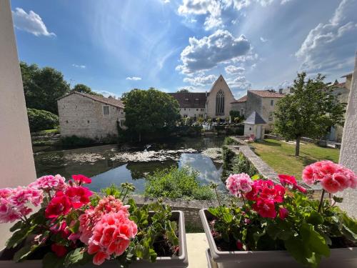 Verteuil-sur-Charente Bed & Breakfast | Les Bruyeres Chambres dhotes et Gite