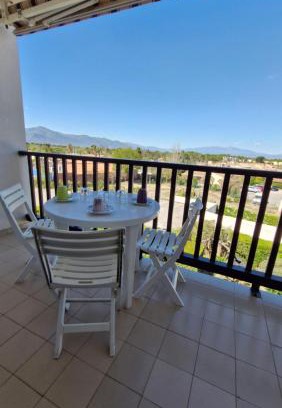 Saint-Cyprien Plage Apartment | LES CAPITELLES 276 - Studio cabine - Piscine - plage à 50 m Ref Noga