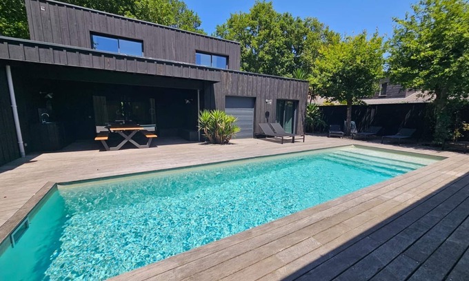 Andernos-les-Bains Villa | Les Chênes architect-designed villa