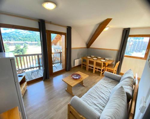 Saint-Etienne-en-Devoluy Apartment | Les Chalets De Superd Bleuet - APPARTEMENT 4 PIECES 8 PERSONNES EXPO SUD MAE-8824