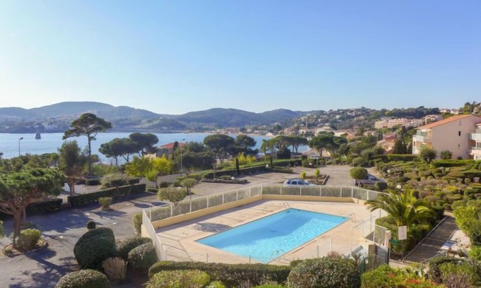 Agay Apartment | Les Coraux by Interhome