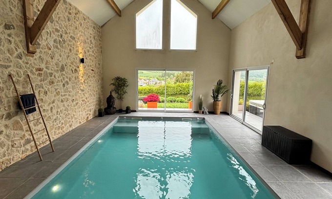 Courthiezy House | « Les Deux Piliers » Villa Avec Piscine au Beau Milieu de la Vallée Champenoise