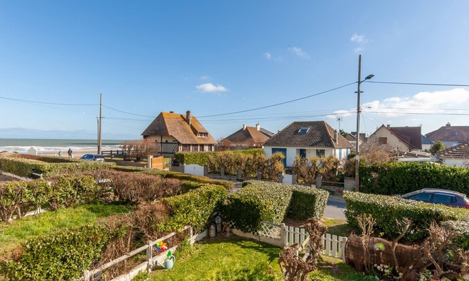 Bernieres-sur-Mer Apartment | Les Etrilles - Two Bedroom Apartment, Sleeps 4