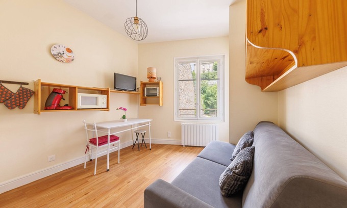 La Bourboule Apartment | Les Fleurs - Proche Du Mont-Dore