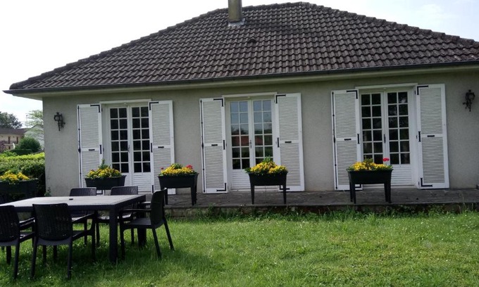 Lussac-les-Chateaux House | Les Gites Lussacois