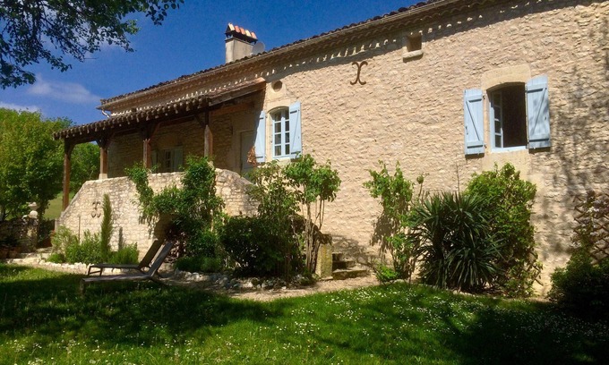 Lascabanes House | Les Hauts de Lascabanes, quiet guesthouse in Quercy Blanc