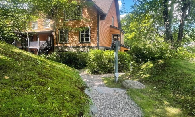 Mont-Tremblant Condo | Les Manoirs - Mont Tremblant Perfect Location HotTub/Pool (summer) - Fireplace