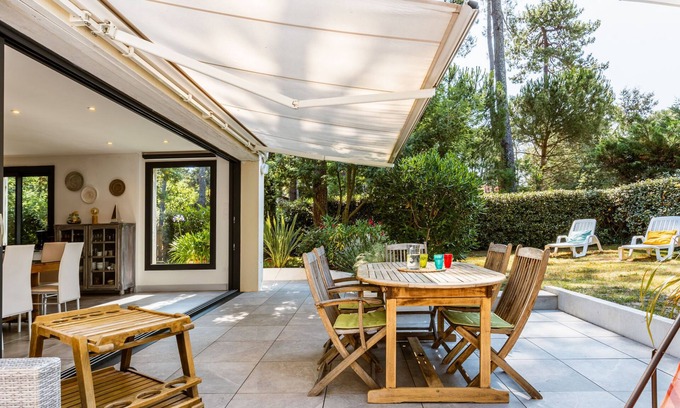 Ronce-les-Bains House | Les Narcisses by Interhome