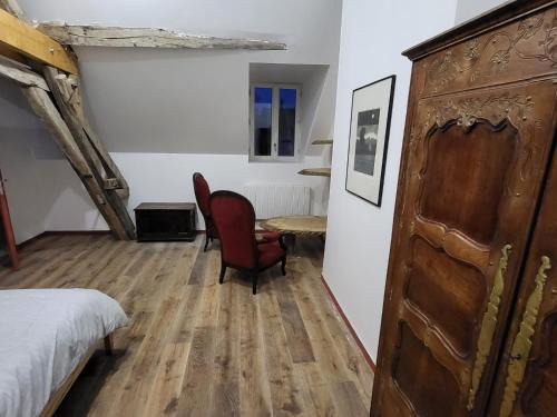 Escolives-Sainte-Camille Bed & Breakfast | Les Oiseaux de Passage