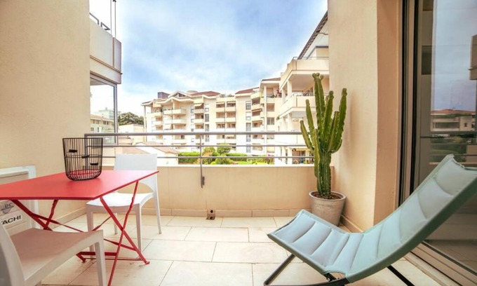 Prado - Republique Apartment | Les Palmiers