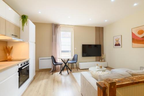 La Roche-sur-Yon Apartment | Les Pierres dorées - Moderne & Confort