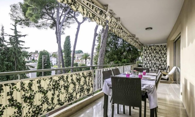 Riou - Petit Juas - Av de Grasse Apartment | Les Pins D'Alep by Interhome