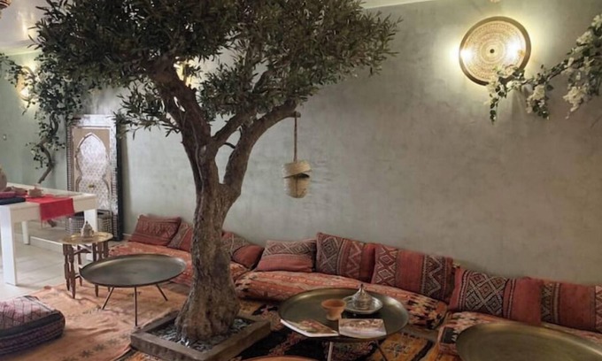 Tours House | Les portes de l'orient spa 1 Riad around the castles.