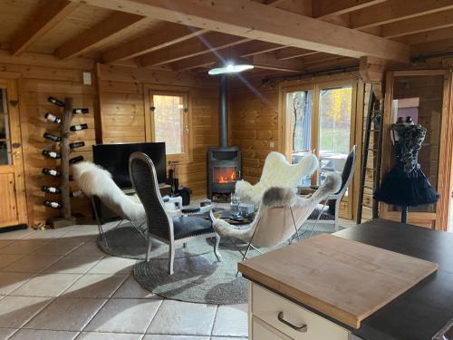 Saint-Imier House | Les Savagnières - chambre chez l habitant