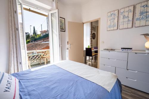 Riou - Petit Juas - Av de Grasse Apartment | Les voiles des Régates, à 5 minutes du centre à pied, 15 minutes de la mer