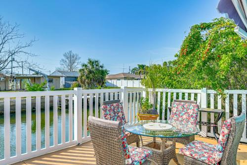 Hudson Beach Estates Apartment | Less Than 1 Mi to Beach Hudson Apt with Fishing Dock Access
