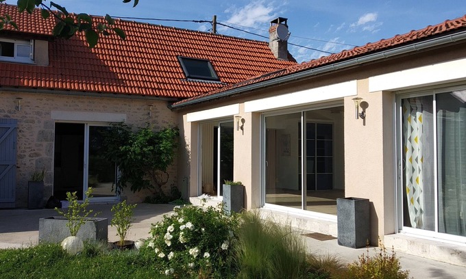 Les Villages Voveens House | Less than 1 hour from Paris in the countryside. Pets welcome!