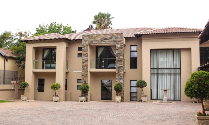 Rustenburg Cabin | Letsatsing Lodge
