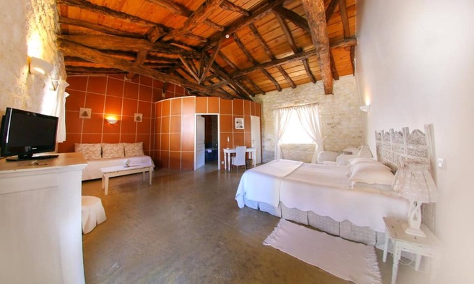 Donnazac House | LEZARD Family-Private Bathroom