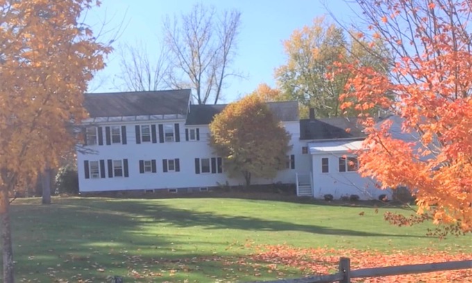 Walpole House | Lg/Charming Updated Farmhouse Historic Picturesque Walpole NH/VT Border sleeps 9