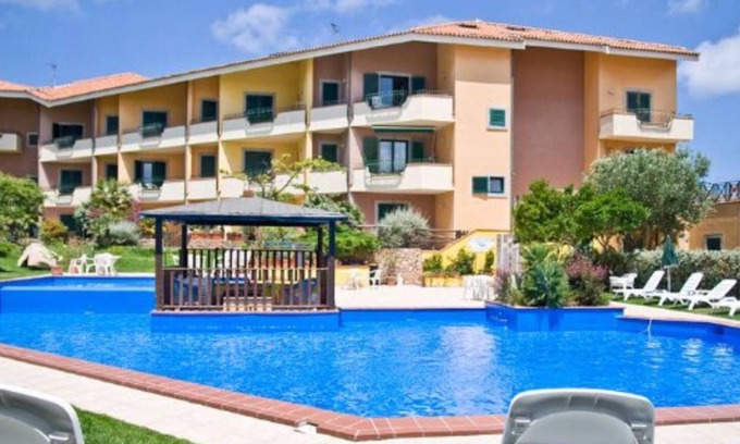 Santa Teresa di Gallura Apartment | Li Velieri 6 pax 2 rooms & Pool