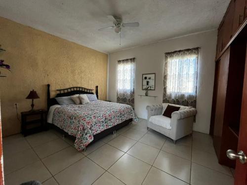 Zapopan House | Liah Amplio y Cómodo cuarto privado en Zapopan