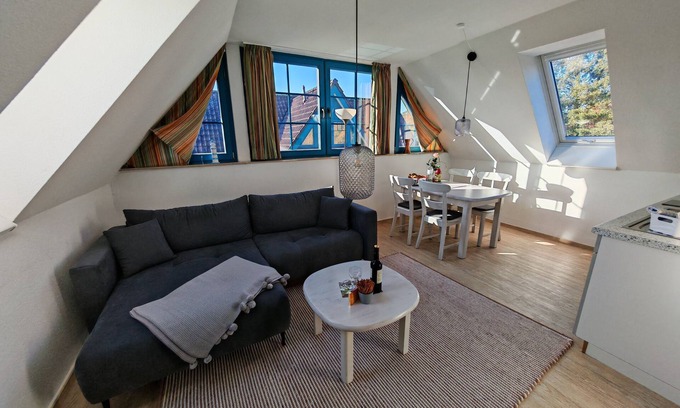 Ostseebad Prerow Apartment | Lichtdurchflutete Erholung: Willkommen in Unserer 2-zimmer-ferienwohnung!