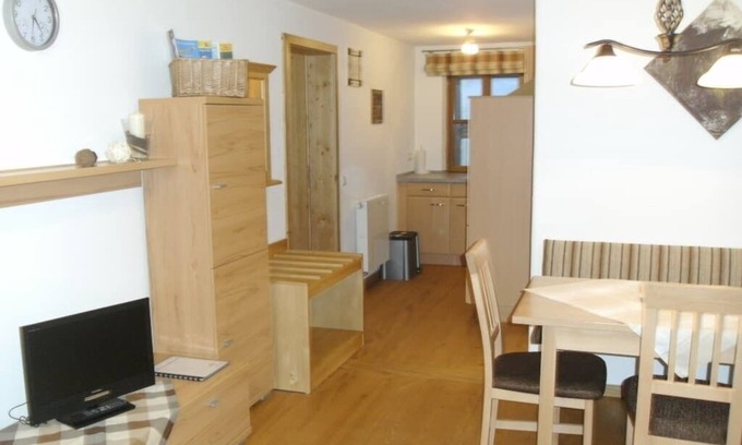 Neualbenreuth Apartment | Liebevoll eingerichtete FeWo mit voll ausgestatteter Küche