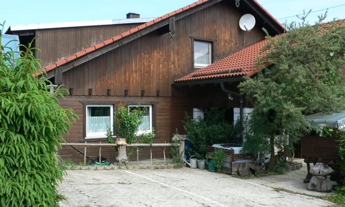 Herzogau Apartment | Liebvoll und gemütlich eingerichtetes 39 qm großes Appartement mit Balkon für bis zu 4 Personen