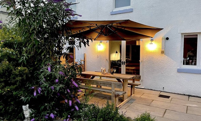 Dawlish House | Light & airy, family & dog friendly seaside home with enclosed garden