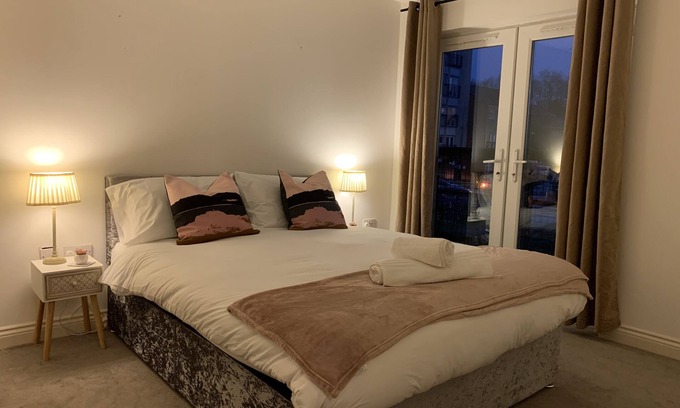 Southampton City Centre Apartment | Light and spacious city centre flat with free parking!