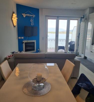 Dormelletto Apartment | Light Blu House