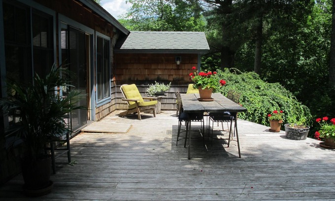 Phoenicia House | Light filled Cozy 3-bedroom house in enchanting Phoenicia with WiFi, AC
