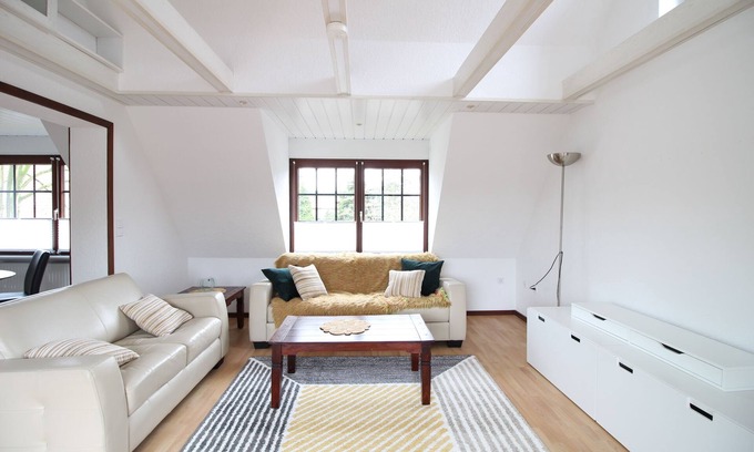 Norderstedt Apartment | ★ Light-flooded attic apartment ★