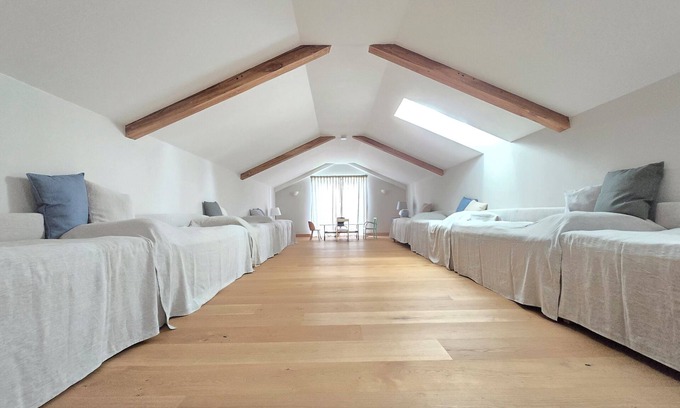 Eichkogl Villa | Light-flooded 650 m2 villa in Vulkanland, 20 beds, pool