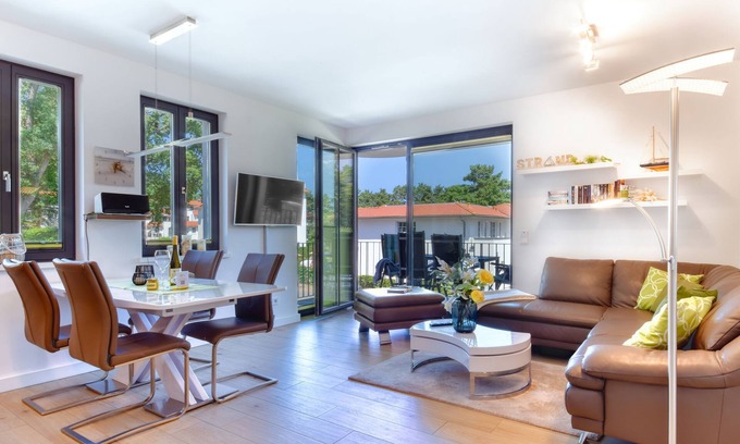 Ostseebad Baabe Apartment | Light-flooded vacation apartment 'Lachmöwe' in Baabe: sea view, comfort