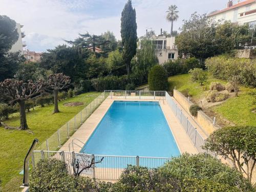 Cannes Apartment | Light modern Studio with Garden terrace shared pool - 2294