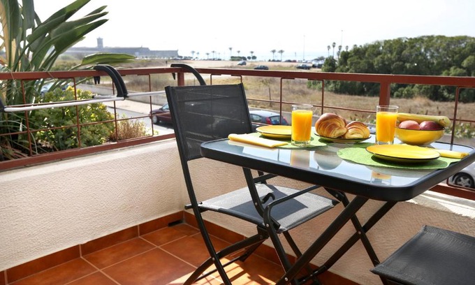 Carcavelos Apartment | Like-home-T1 Apt-Sea View, near the beach