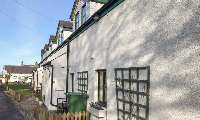 Dunstan Cottage | Lilac Cottage Dunstan