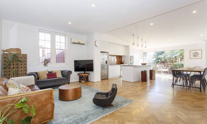 South Fremantle Apartment | Lilly`s Cottage - 3bdrm Heritage House, South Fremantle