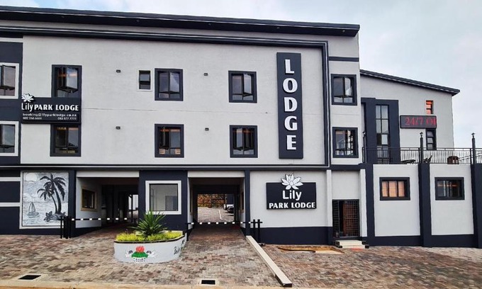 Rustenburg Hotel | LilyPark Lodge